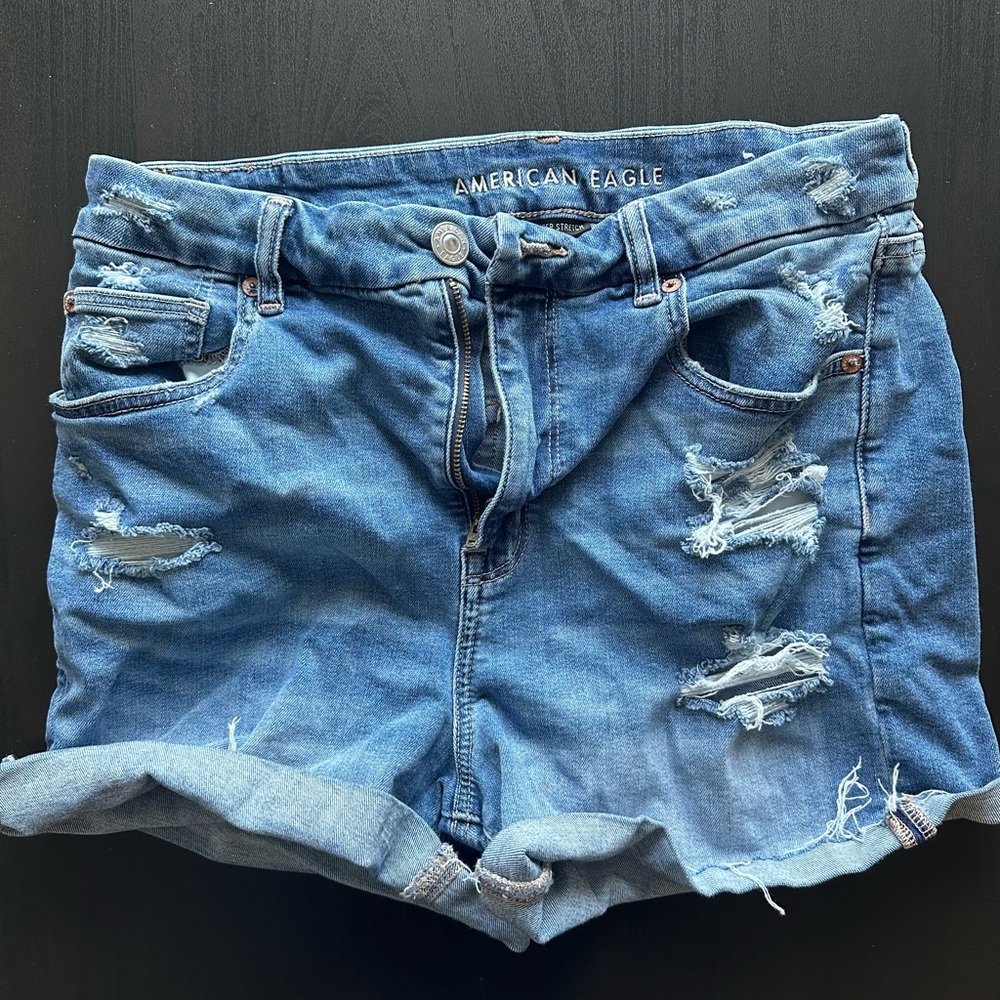 American eagle ripped Jean shorts